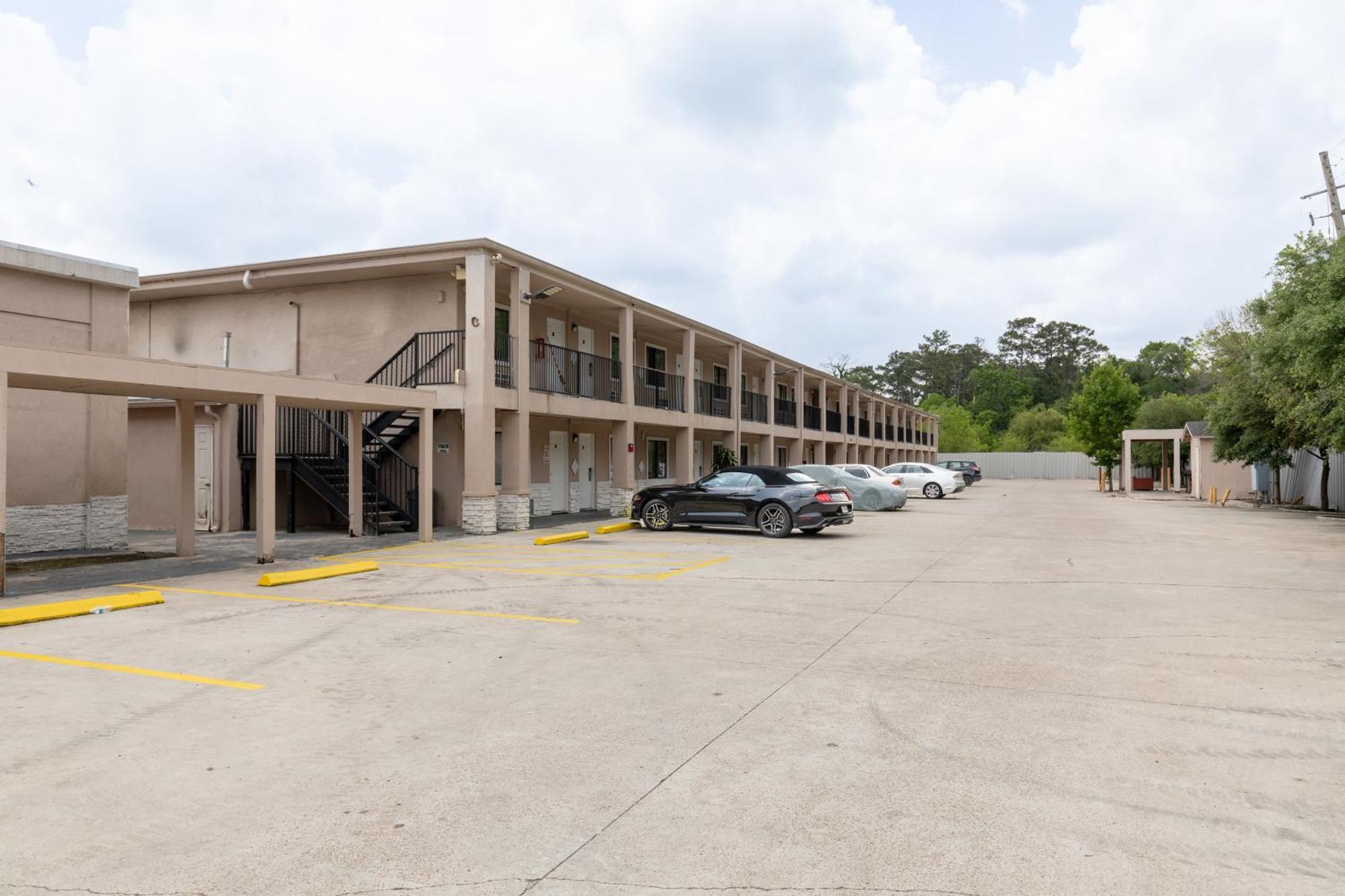 Travel Inn&Suites Humble Extérieur photo